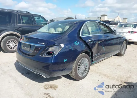 2015 Mercedes-Benz C 300 Luxury 4Matic из США, поврежденный, VIN 55SWF4KB1FU012049